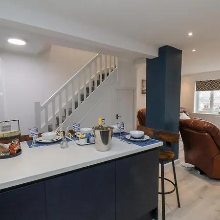 Wobble Pops * Whitby